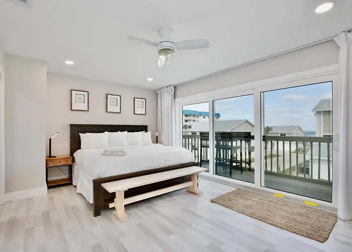 Zen Beach Retreat - Ocean View Townhouse -No Drive Beach